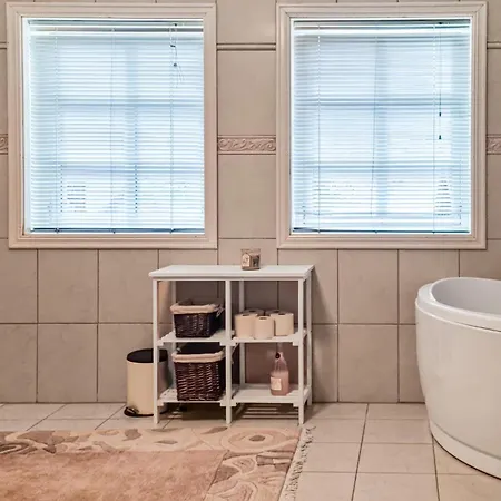 7 Bedroom Awesome In Feriehus *