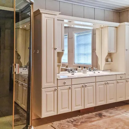 Feriehus 7 Bedroom Awesome In *