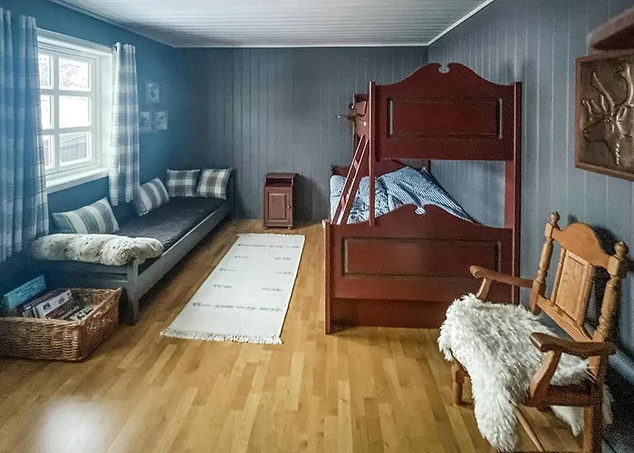 7 Bedroom Awesome In *