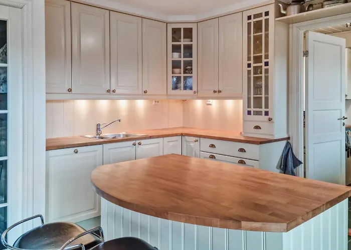 7 Bedroom Awesome In Tjorhom