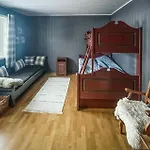 7 Bedroom Awesome In *